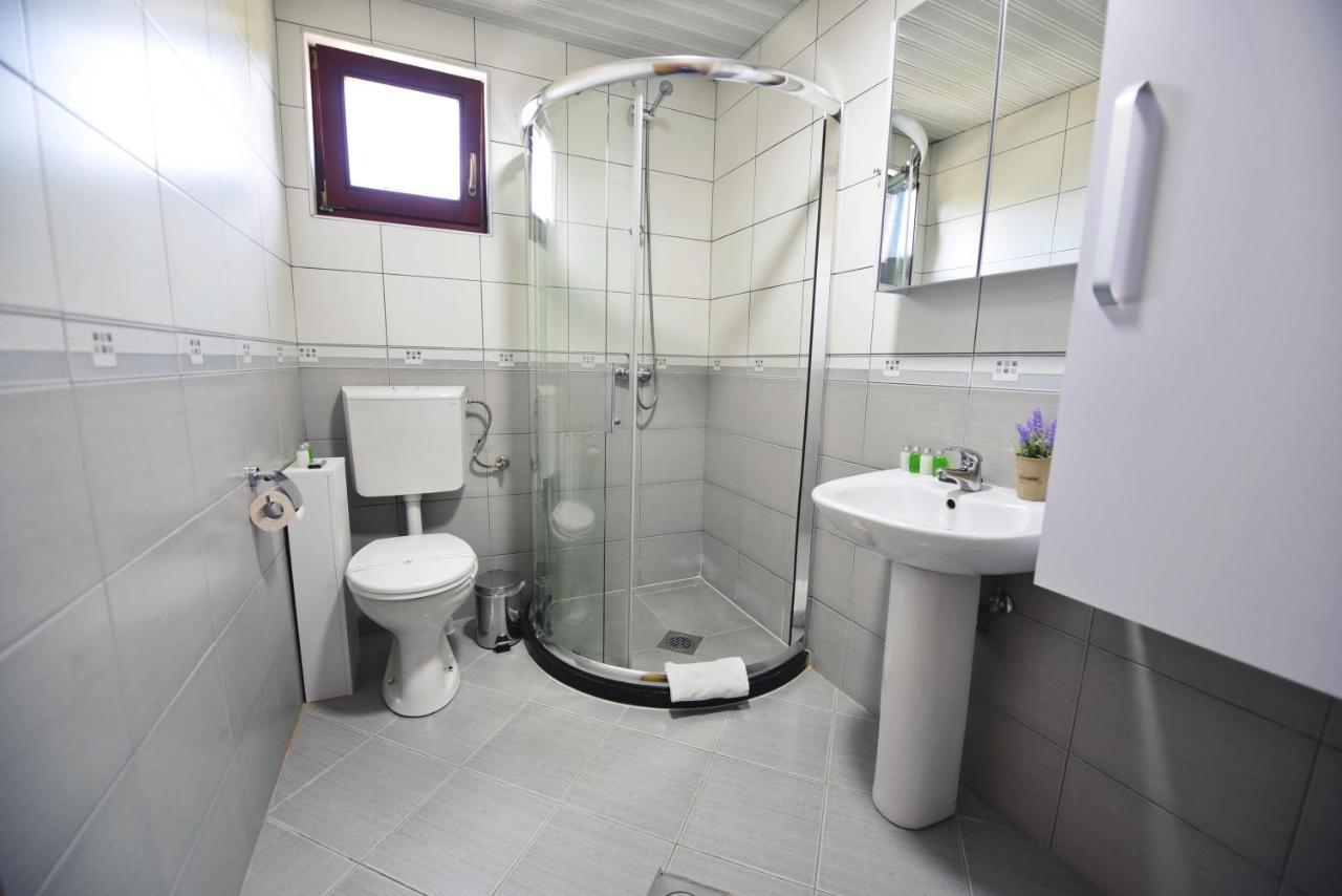 Si Apartments Ohrid With Free Parking المظهر الخارجي الصورة